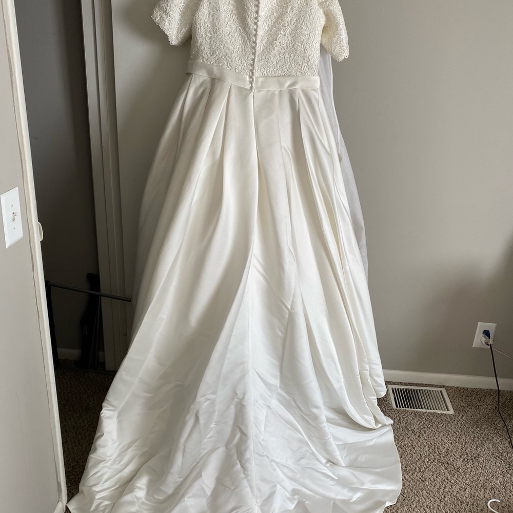 Wedding dress